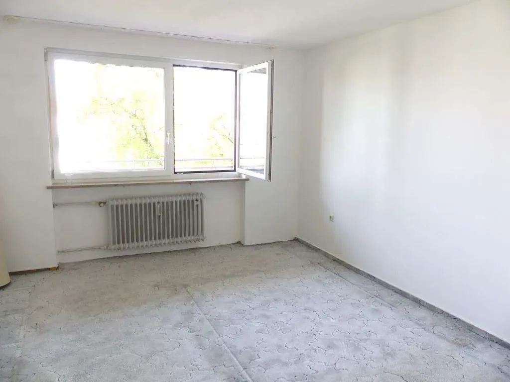 Aufgepasst!!! Schöne 3 Zi.-ETW mit Aufzug und Balkon, Fassade und Dach erneuert, sofort frei – Bild 13