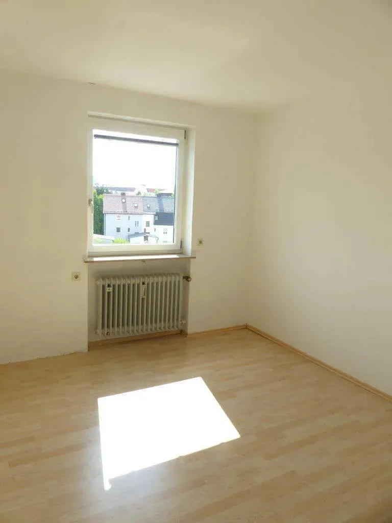 Aufgepasst!!! Schöne 3 Zi.-ETW mit Aufzug und Balkon, Fassade und Dach erneuert, sofort frei – Bild 8