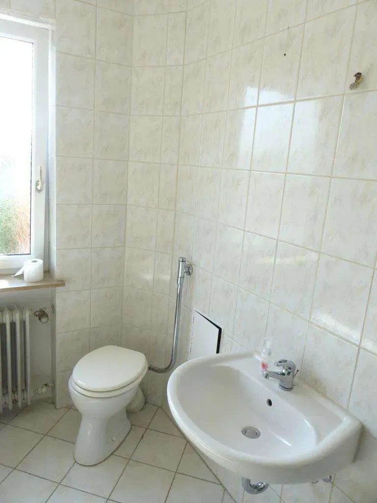 Aufgepasst!!! Schöne 3 Zi.-ETW mit Aufzug und Balkon, Fassade und Dach erneuert, sofort frei – Bild 7
