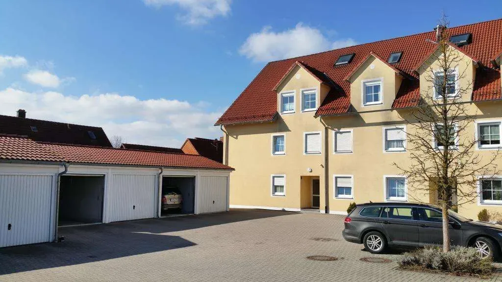 Aufgepasst!!! Tolle 4 Zi.-ETW mit Balkon, Innentreppe, Studiozimmer, Garage und Stellplatz – Bild 2