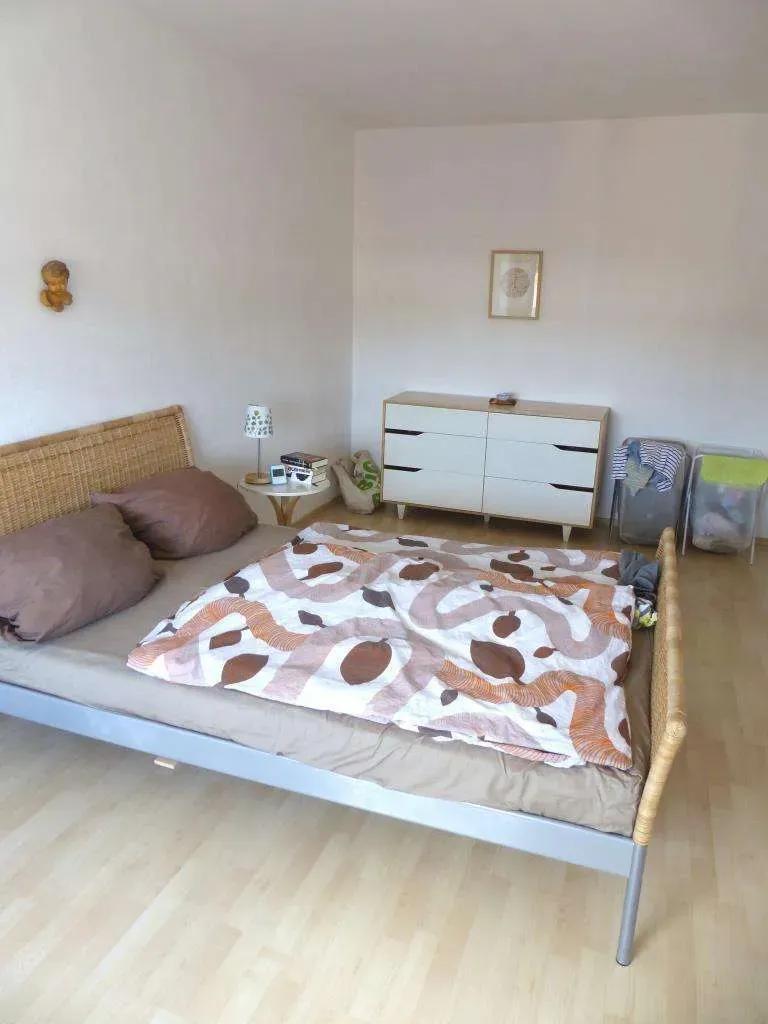 Best Lage, Weiden-Ost!!! Ansprechende 3 Zi.-ETW mit Tiefgarage und Süd-Balkon – Bild 9