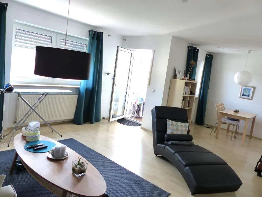 Best Lage, Weiden-Ost!!! Ansprechende 3 Zi.-ETW mit Tiefgarage und Süd-Balkon – Bild 5