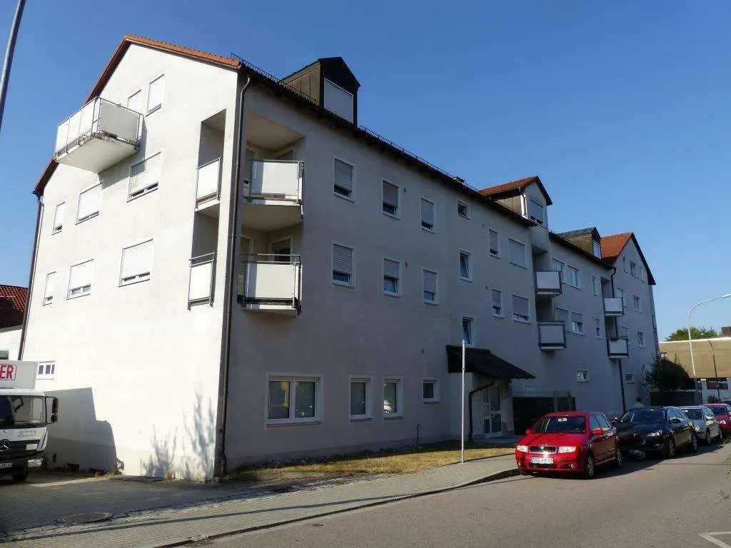 Best Lage, Weiden-Ost!!! Ansprechende 3 Zi.-ETW mit Tiefgarage und Süd-Balkon – Bild 2