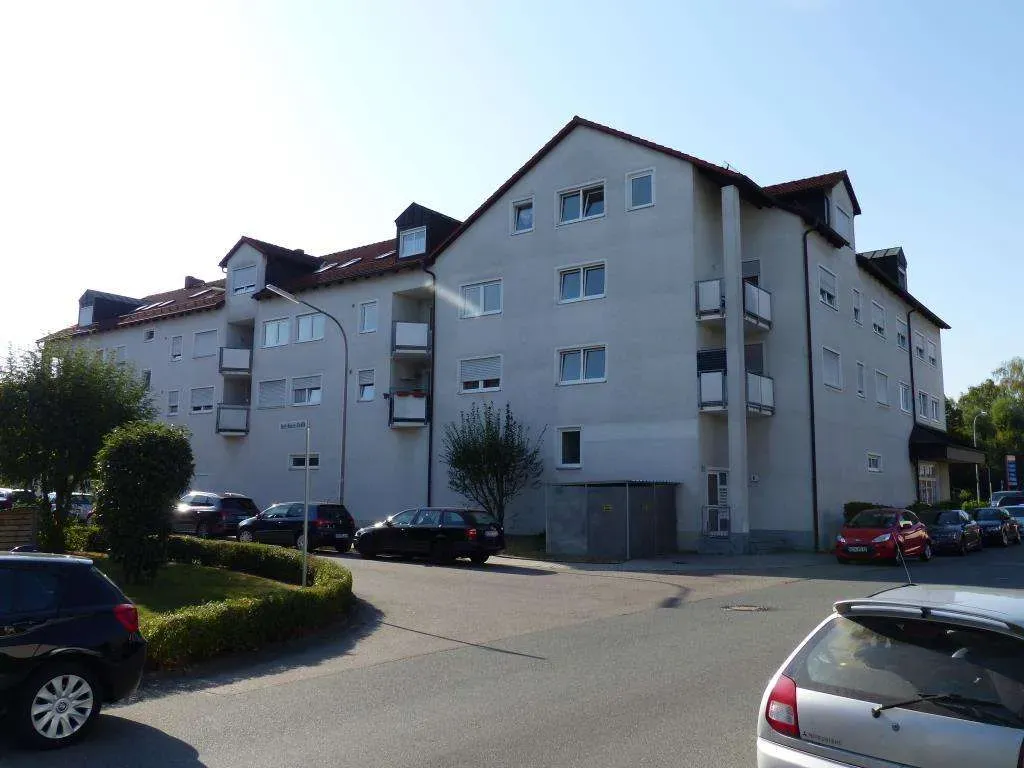 Best Lage, Weiden-Ost!!! Ansprechende 3 Zi.-ETW mit Tiefgarage und Süd-Balkon – Bild 1