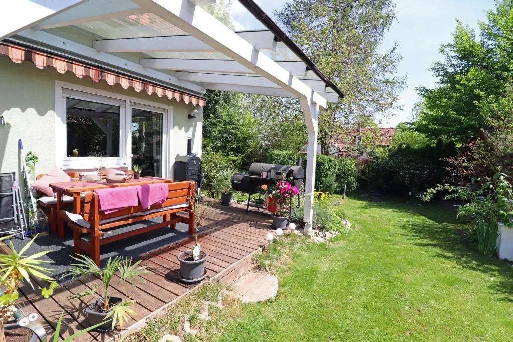 Bestlage in einer Sackgasse! EFH mit Dop.-Garage, Gartenhaus und überdachtem Freisitz – Bild 3