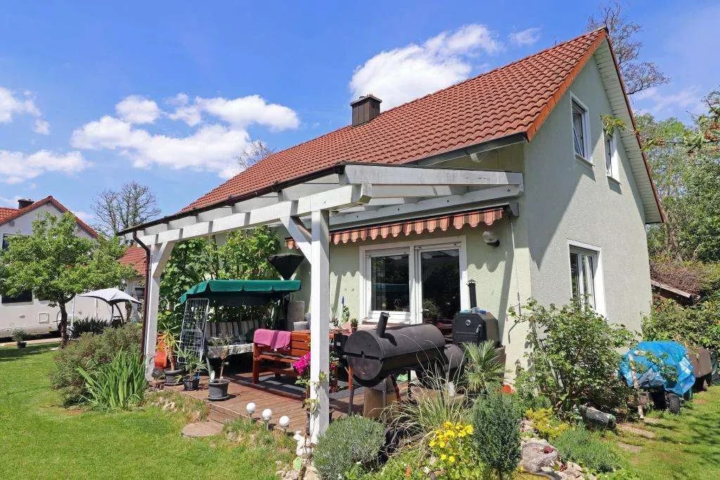 Bestlage in einer Sackgasse! EFH mit Dop.-Garage, Gartenhaus und überdachtem Freisitz – Bild 1