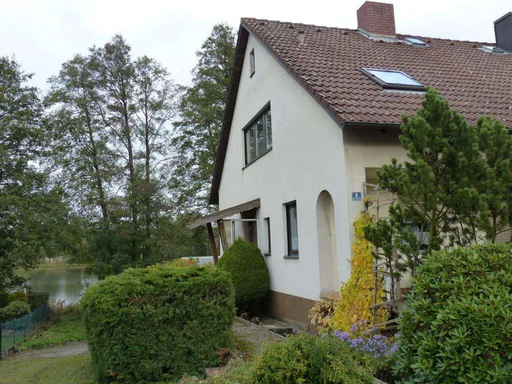 Das Besondere!!! Einfam.-Haus mit Zugang zum See, mit Garage und Nebengebäude – Bild 3
