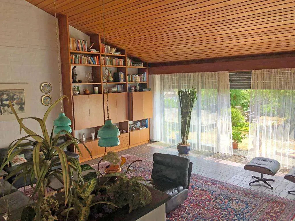 Das Besondere!! Großzügiges Architektenhaus mit Doppelgarage und herrlichem Garten – Bild 9