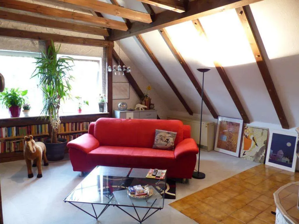 Eigentum statt Miete!!! Günstiges Einfam.-Haus mit Garage, Kachelofen und Garten – Bild 12
