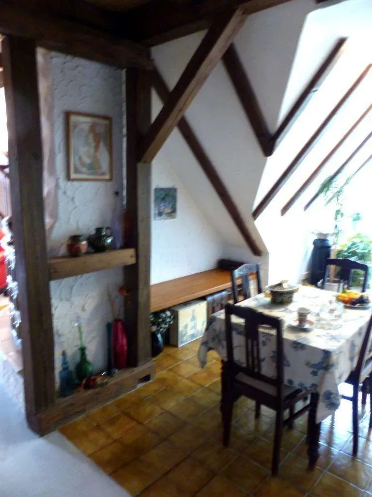 Eigentum statt Miete!!! Günstiges Einfam.-Haus mit Garage, Kachelofen und Garten – Bild 10