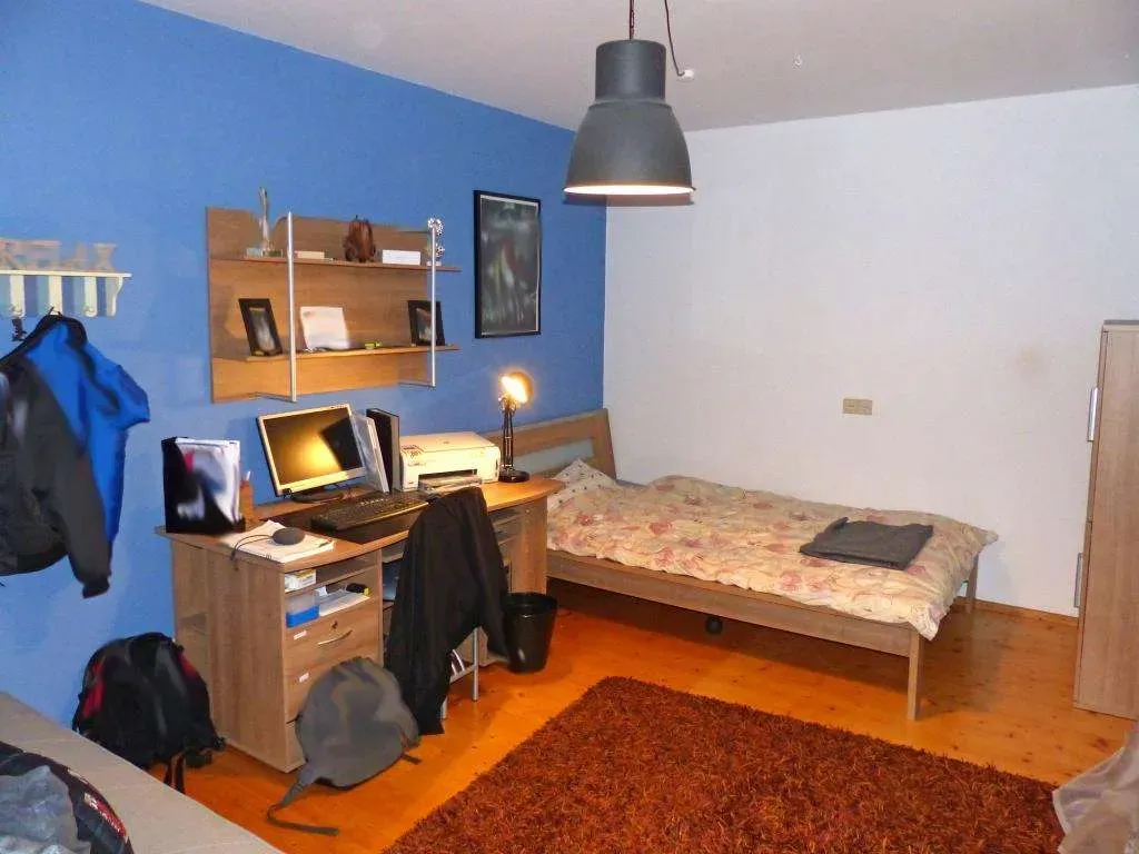 Einfach toll! Modernes Reihenhaus mit Garage, versetzten Wohnebenen und Schwedenofen – Bild 7