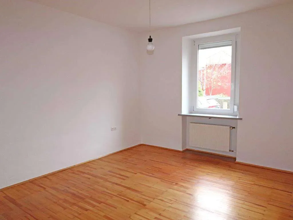 Erst 2019 neu saniert! 2 Zi.-Whg. mit Gartennutzung, 5 Min. zur Innenstadt, nahe Bahnhof – Bild 6