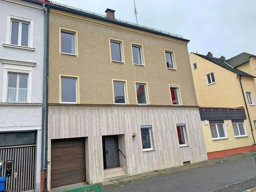 Erstbezug – 2019 neu saniert! 3 Zi.-Whg. mit Balkon im 1.OG, nur 5 Min. zur Innenstadt – Bild 2