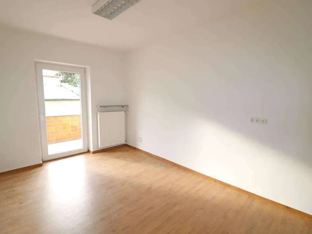 Erstbezug – 2019 neu saniert! 3 Zi.-Whg. mit Balkon im 1.OG, nur 5 Min. zur Innenstadt – Bild 8