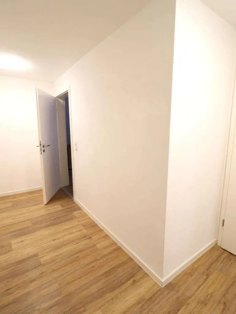 Erstbezug nach Sanierung! Schöne 2 Zi.-ETW komplett renoviert mit Stellplatz im Innenhof – Bild 8