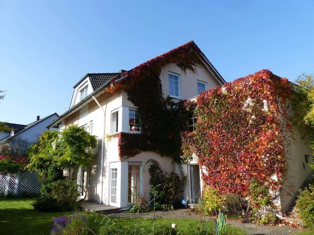 Exklusives wohnen!! Hochwertiges Architektenhaus mit Doppelcarport und herrlichem Garten – Bild 1