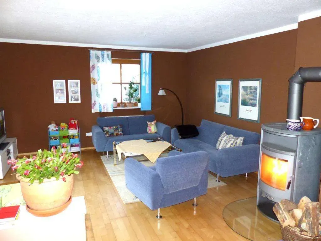 Familien bevorzugt!!! Gepflegtes Einfam.-Haus mit Doppelgarage, Solaranlage und schönem Garten – Bild 11