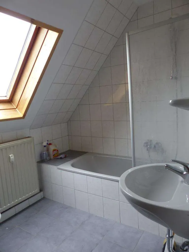 For Rent!!! 3 Zi.-Wohnung im 1. OG mit Stellplatz und Gartennutzung – Bild 7
