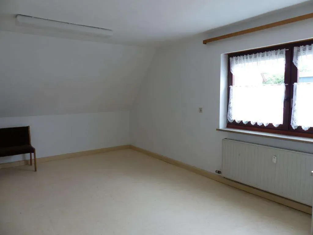 For Rent!!! 3 Zi.-Wohnung im 1. OG mit Stellplatz und Gartennutzung – Bild 6