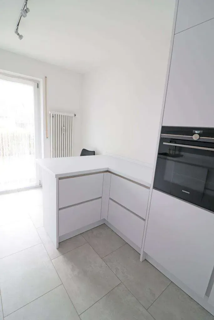 Gepflegte 6 Zi.-Wohnung mit EBK, Garage und Garten, davon 3 Zimmer im separaten DG – Bild 9