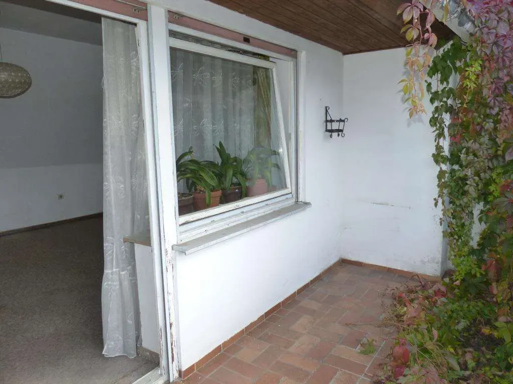 Günstiger Wohnraum!!! Renovierungsbedürftiges Einfam.-Haus mit großer Garage und Stall – Bild 15