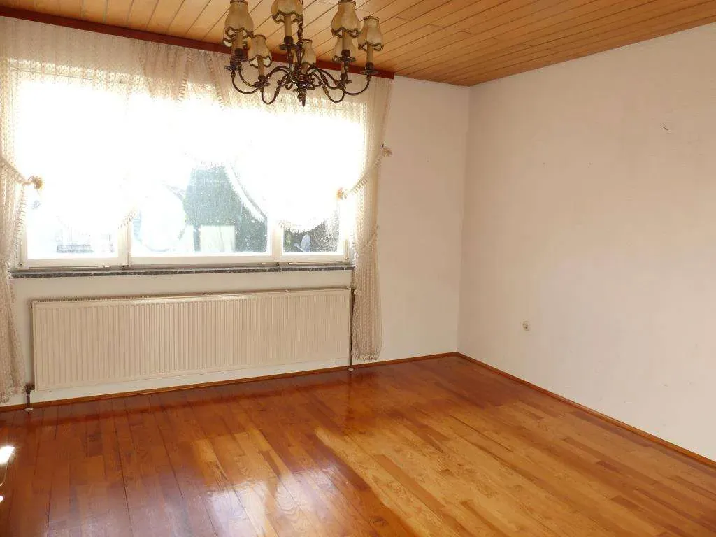 Handwerker aufgepasst!! Günstiges Wohnhaus mit Fernsicht und schönem Garten – Bild 9