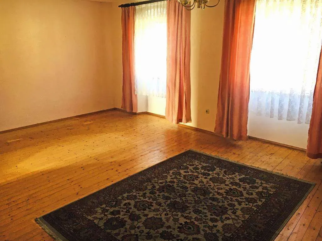 Handwerker gesucht! Günstiges Wohnhaus mit ehem. Gastwirtschaft, Stall und Scheune – Bild 10