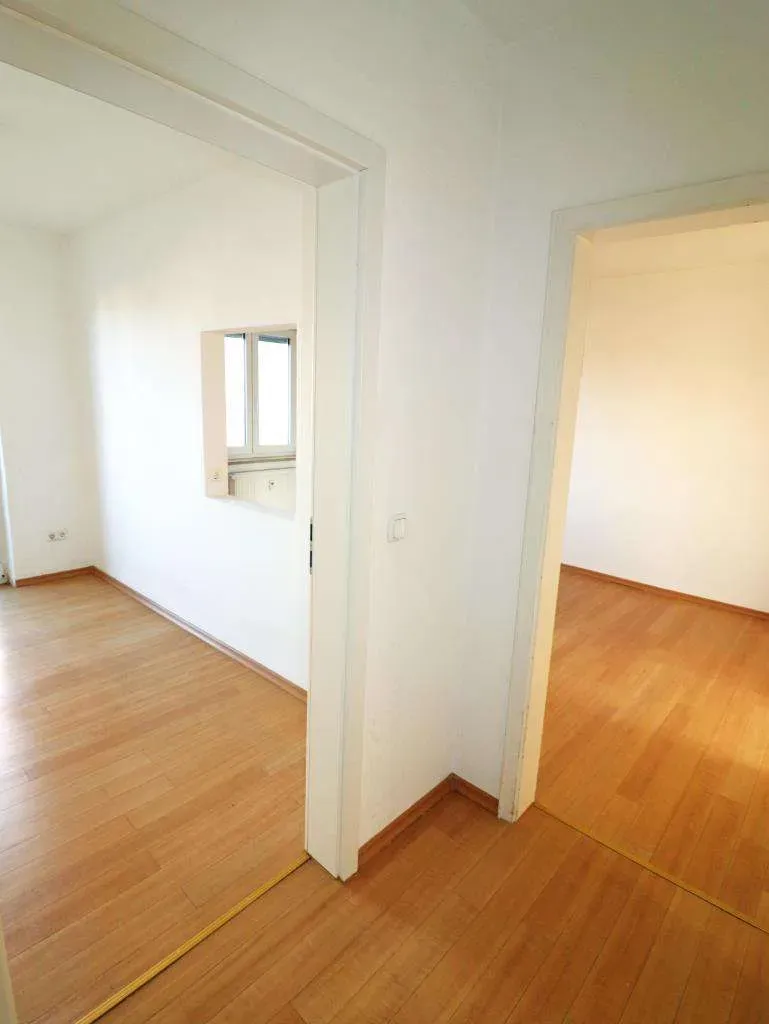 In Innenstadtlage! Saniertes Wohn- u. Geschäftshaus mit Laden u. vier Wohnungen – Bild 15