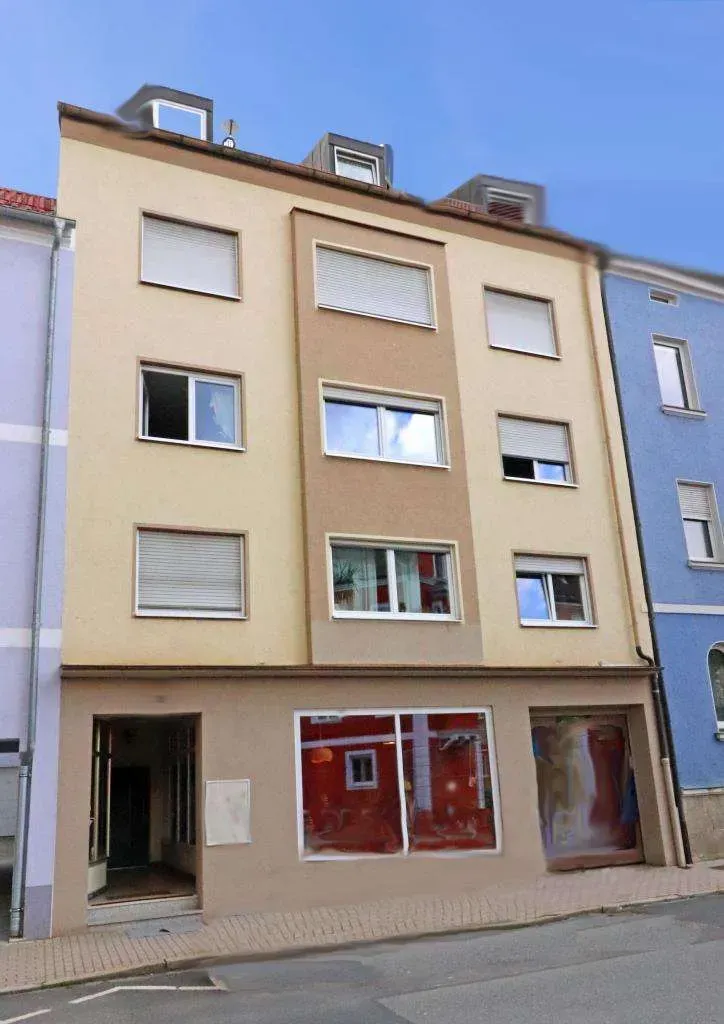 In Innenstadtlage! Saniertes Wohn- u. Geschäftshaus mit Laden u. vier Wohnungen – Bild 1
