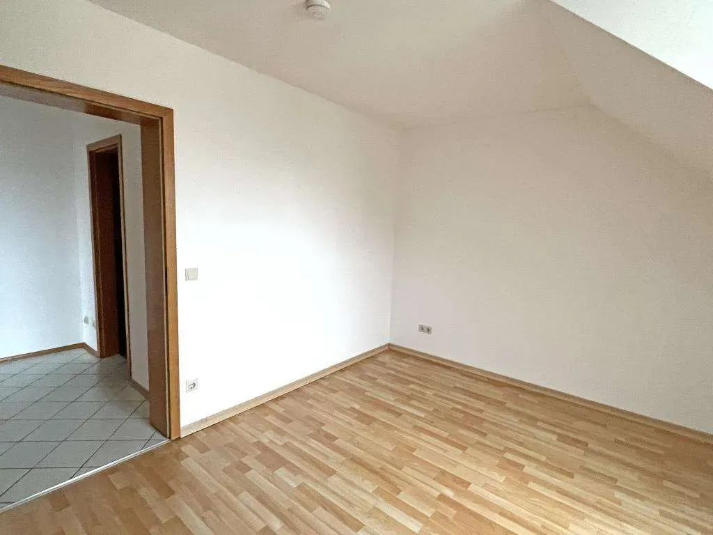 In ruhiger Lage! Ansprechende 2 Zi.-Wohnung mit Einbauküche u. Stellplatz, ohne Balkon – Bild 9