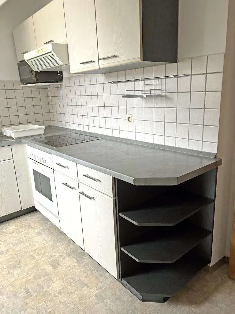In ruhiger Lage! Ansprechende 2 Zi.-Wohnung mit Einbauküche u. Stellplatz, ohne Balkon – Bild 7