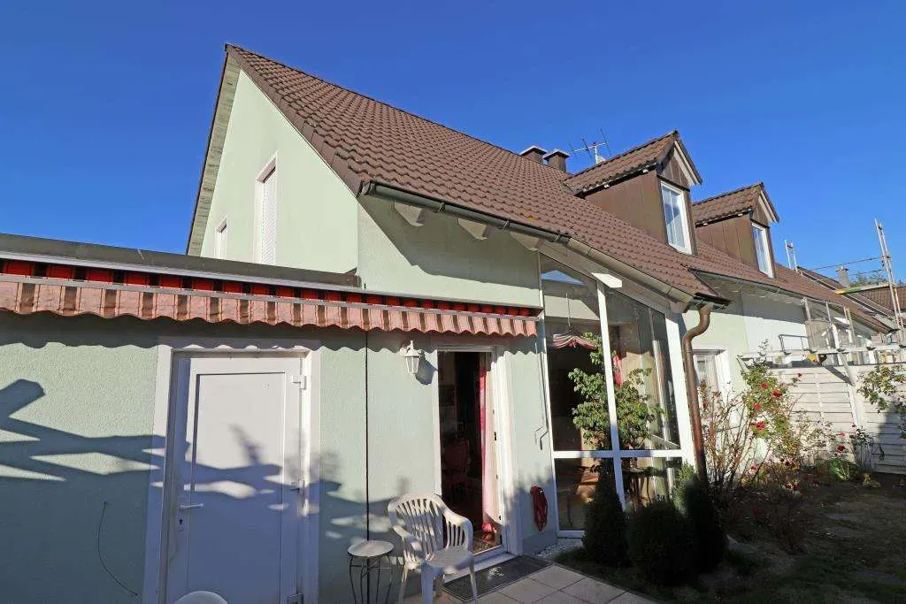 Klein aber fein!!! Gepflegte Doppelhaushälfte mit Garage und Garten, sofort bezugsfrei – Bild 2