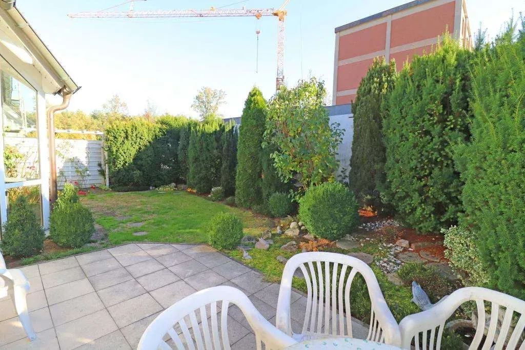 Klein aber fein!!! Gepflegte Doppelhaushälfte mit Garage und Garten, sofort bezugsfrei – Bild 3