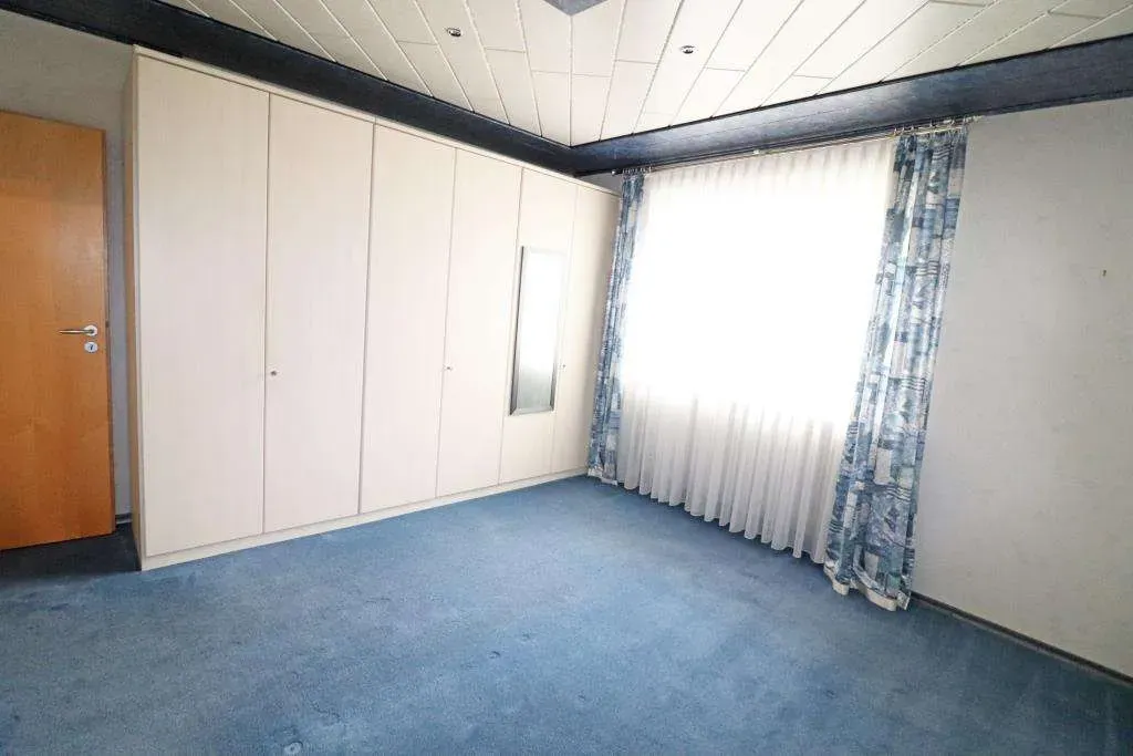 Kopie von Top Zustand! Großzügige 4,5 Zi.-Wohnung im EG mit Wintergarten und EBK, sofort frei – Bild 11