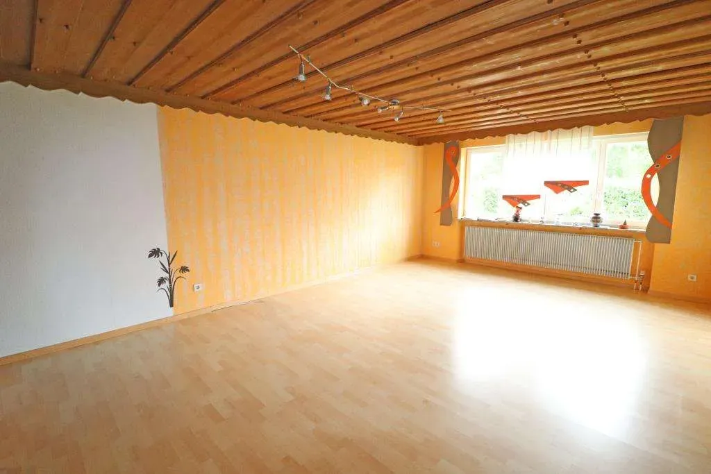 Kopie von Top Zustand! Großzügige 4,5 Zi.-Wohnung im EG mit Wintergarten und EBK, sofort frei – Bild 6