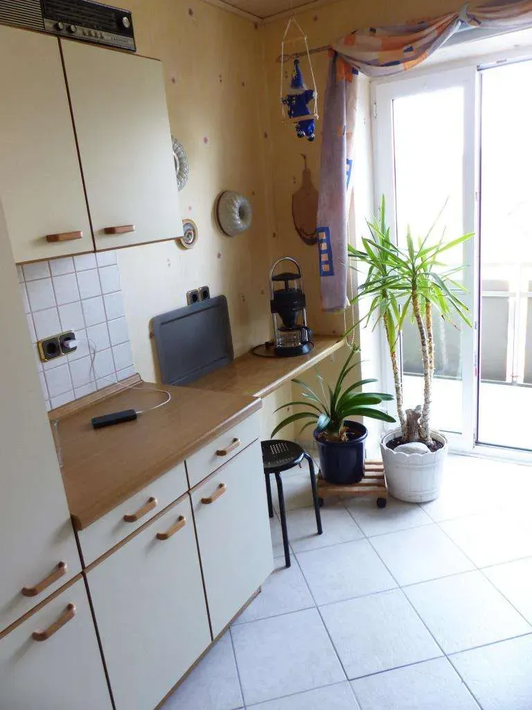 Modernisiert und im TOP Zustand!!! Gepflegte 3 Zi.-ETW mit Balkon und schöner Aussicht, sofort frei – Bild 9