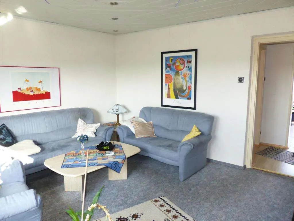 Modernisiert und im TOP Zustand!!! Gepflegte 3 Zi.-ETW mit Balkon und schöner Aussicht, sofort frei – Bild 7