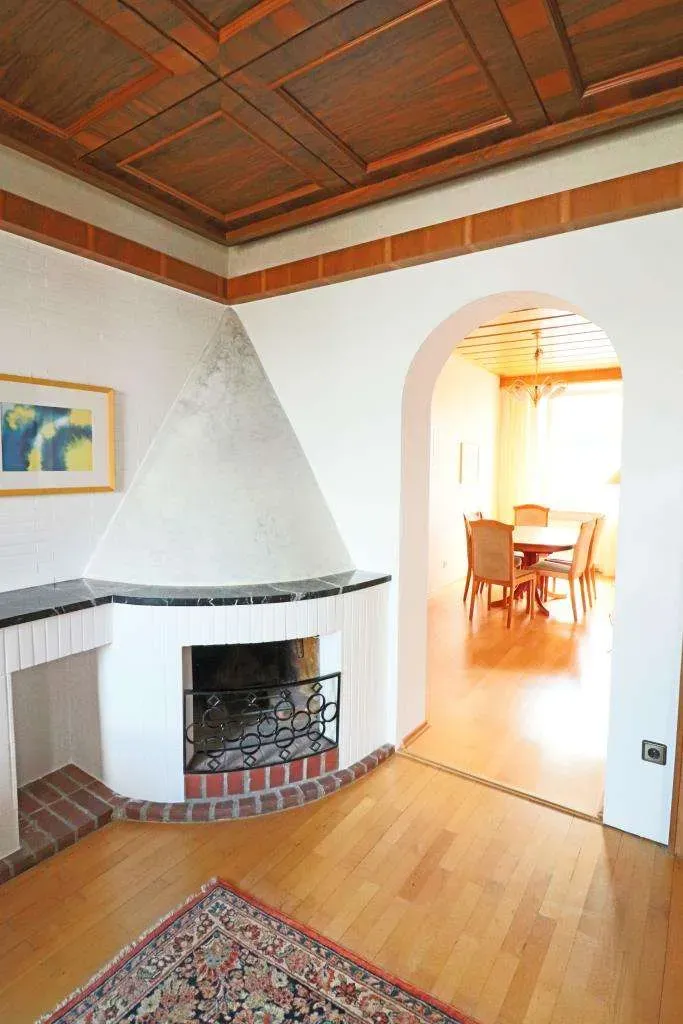 Nahe der Innenstadt! Gepflegte 3 Zi.-Whg. mit exklusivem Bad u. Wintergarten, sofort frei – Bild 4