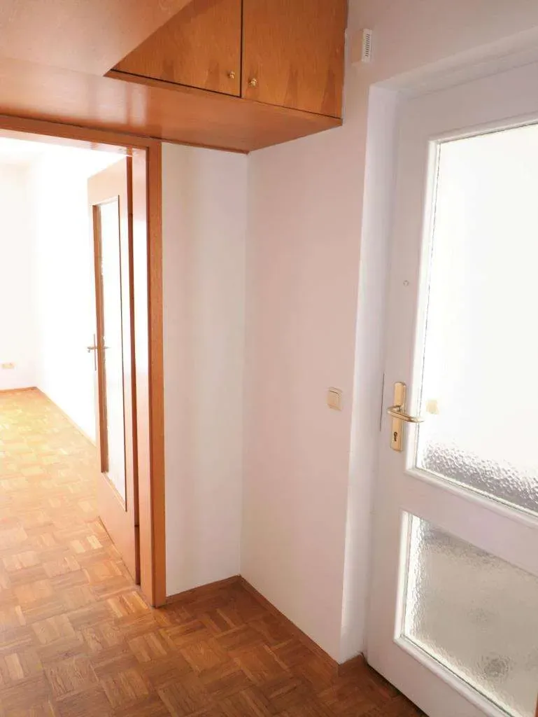 Nahe der Innenstadt!!! Schöne 2 Zi.-ETW mit Tiefgarage und Einbauküche, bezugsfrei – Bild 10
