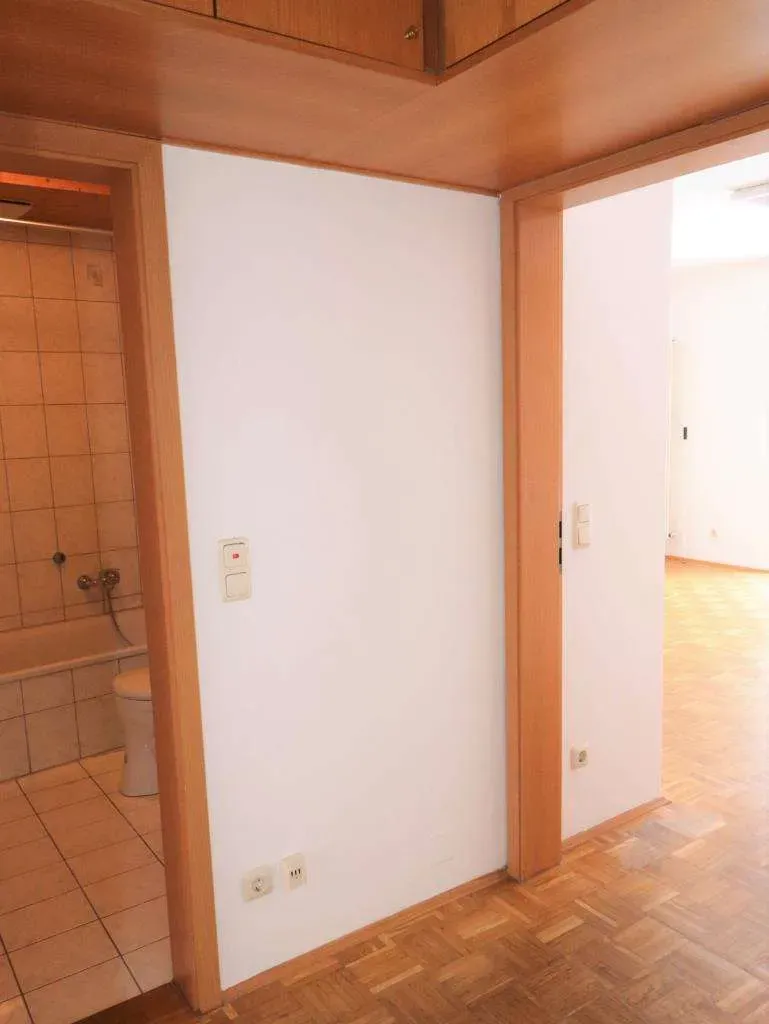 Nahe der Innenstadt!!! Schöne 2 Zi.-ETW mit Tiefgarage und Einbauküche, bezugsfrei – Bild 14