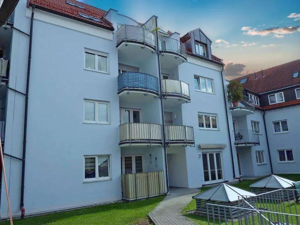 Nahe der Innenstadt!!! Schöne 2 Zi.-ETW mit Tiefgarage und Einbauküche, bezugsfrei – Bild 2