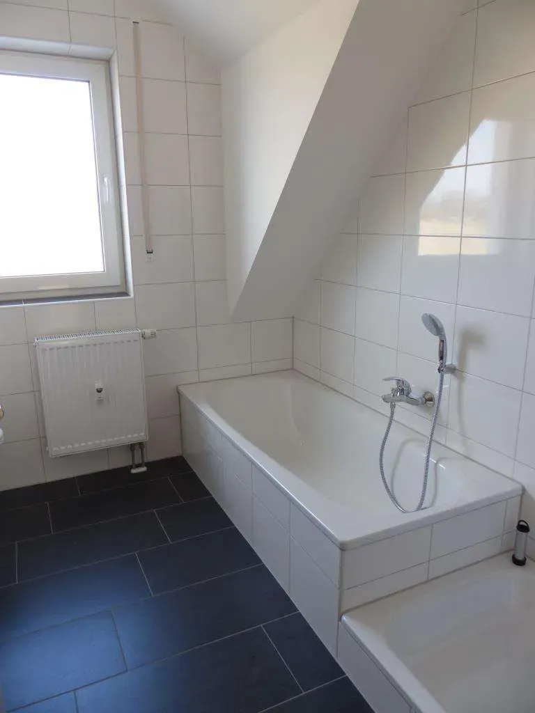 Neubauwohnung, Erstbezug!!! Großzügige 5 Zi.-ETW mit moderner Aufteilung – Bild 7