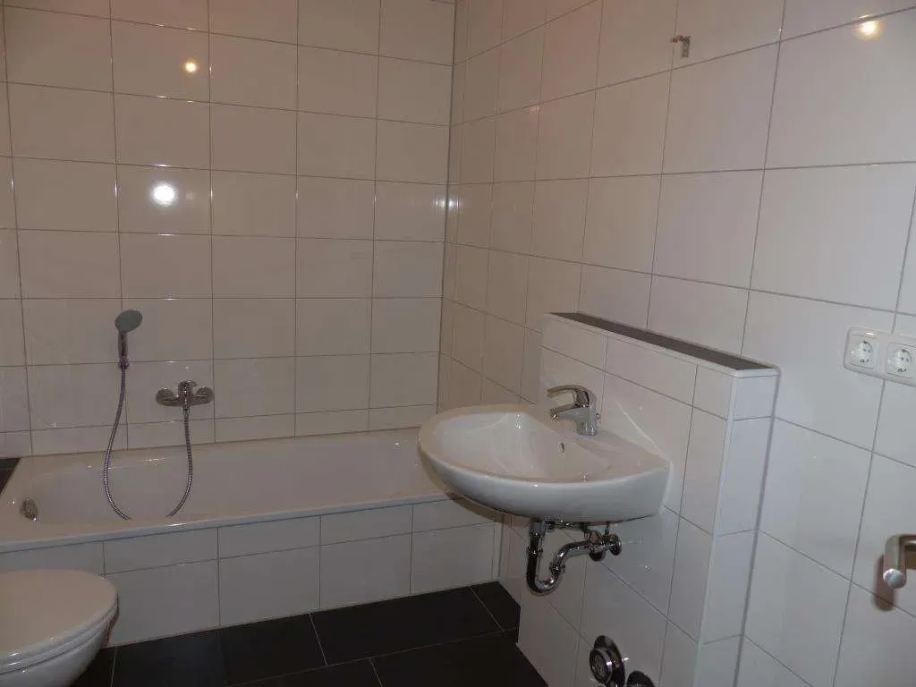 Neubauwohnung, Erstbezug!!! Schöne 3 Zi.-ETW mit moderner Aufteilung – Bild 9