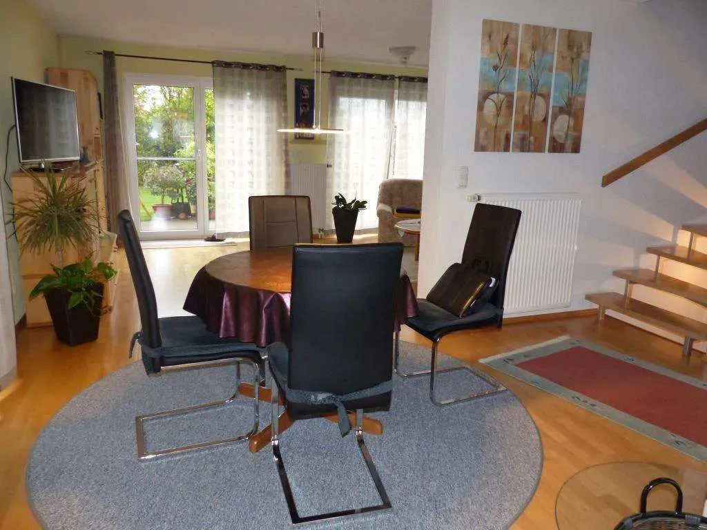 Nur einziehen!!! Modernes Reiheneckhaus mit Garage und angelegtem Garten – Bild 4