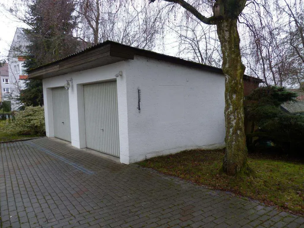 Nur einziehen!!! Top renoviertes Herrenhaus mit Doppelgarage, in schöner Randlage – Bild 2