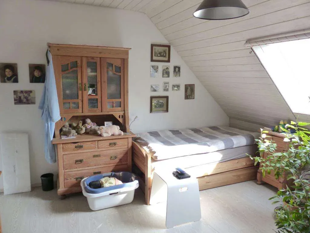 Oase im Grünen! Ansprechendes Wohnhaus mit Offenstall, Dop.-Garage, Solar, PV-Anlage, 9149 m² Gr. – Bild 14
