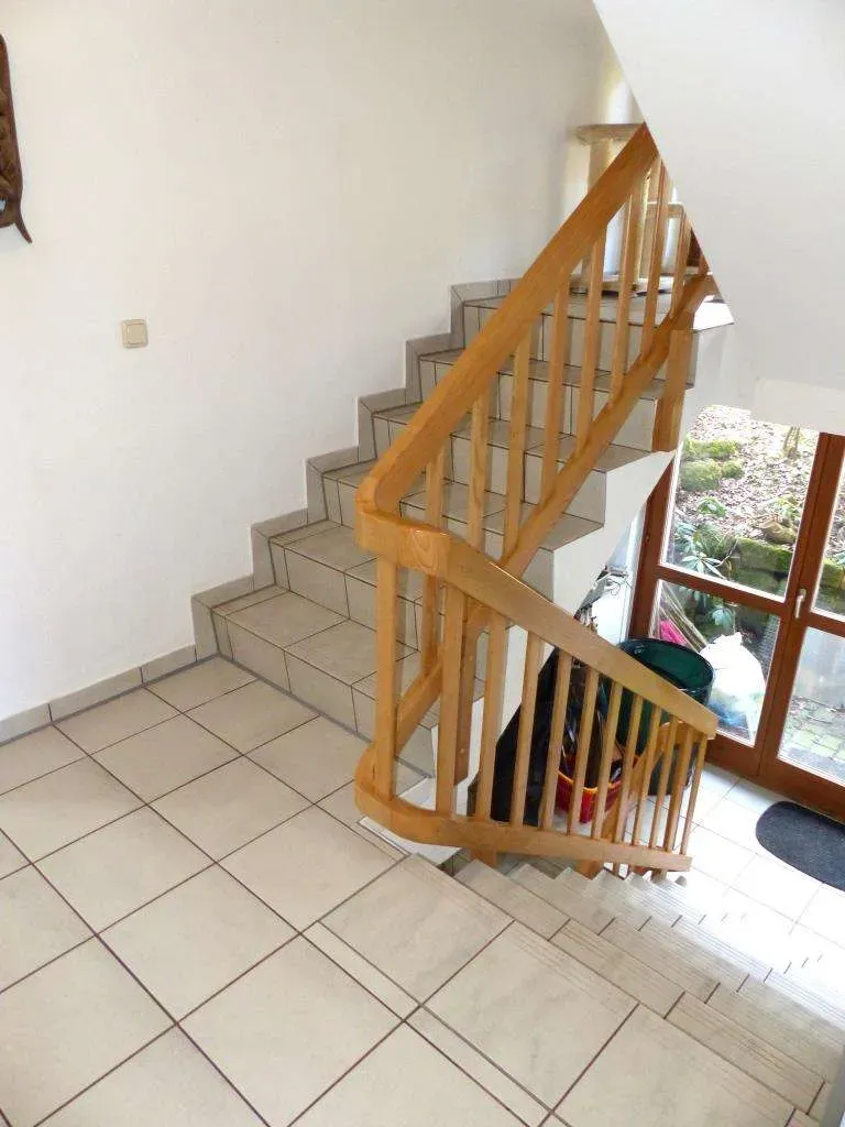 Oase im Grünen! Ansprechendes Wohnhaus mit Offenstall, Dop.-Garage, Solar, PV-Anlage, 9149 m² Gr. – Bild 10