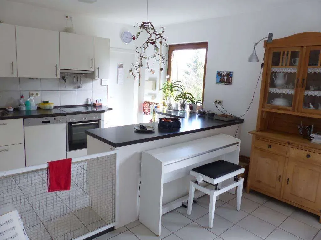 Oase im Grünen! Ansprechendes Wohnhaus mit Offenstall, Dop.-Garage, Solar, PV-Anlage, 9149 m² Gr. – Bild 7