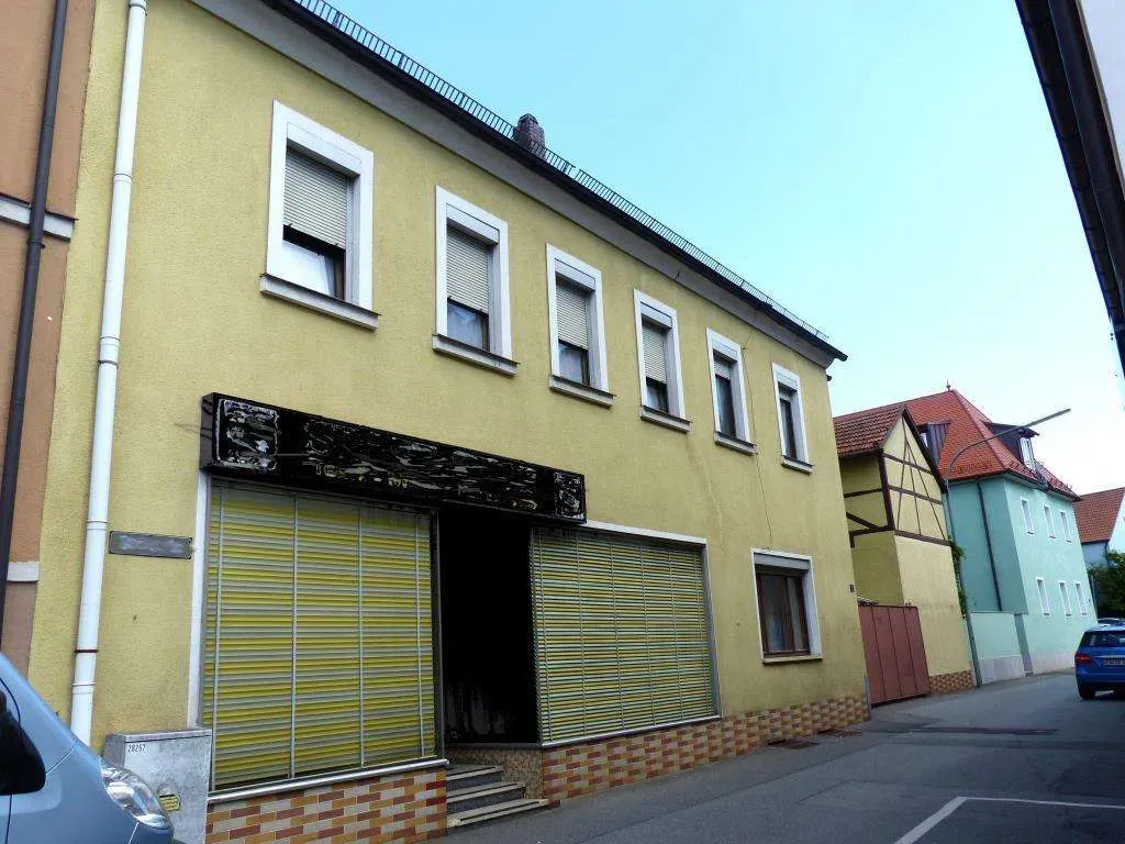 Private und gewerbliche Nutzung möglich!!! Günstiges Wohnhaus mit Ladeneinheit und Nebengebäuden – Bild 3