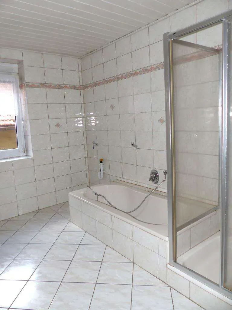 Private und gewerbliche Nutzung möglich!!! Günstiges Wohnhaus mit Ladeneinheit und Nebengebäuden – Bild 7